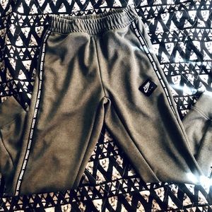 Jordan joggers size 8-10 yrs gray